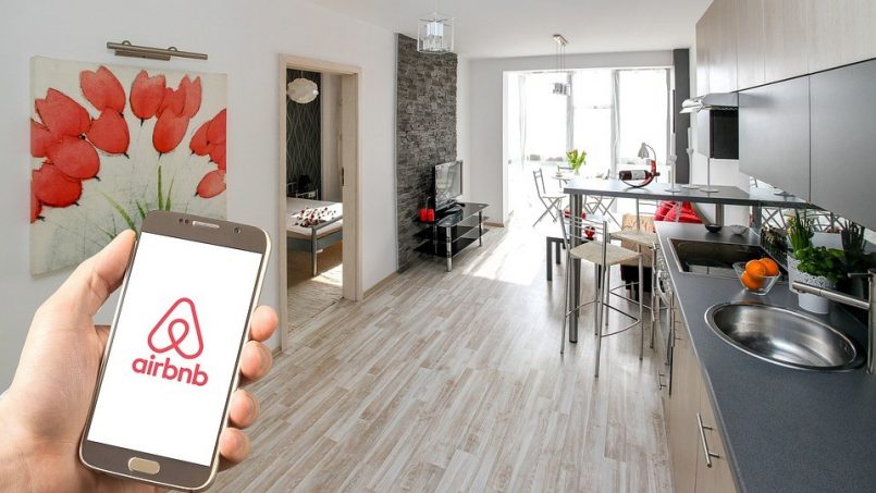 Corporate Housing vs. Airbnb – 5 Things You Need to Know About These Accommodations